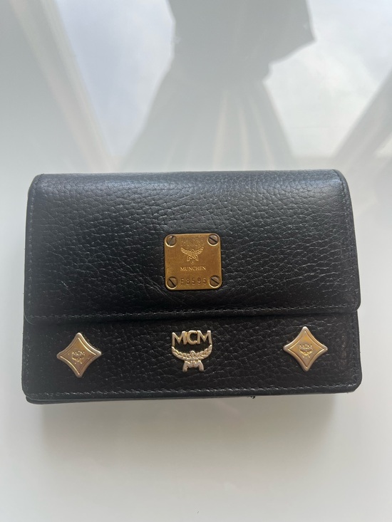 MCM Handbags - MCM VINTAGE BLACK LEATHER TRIFOLD WALLET